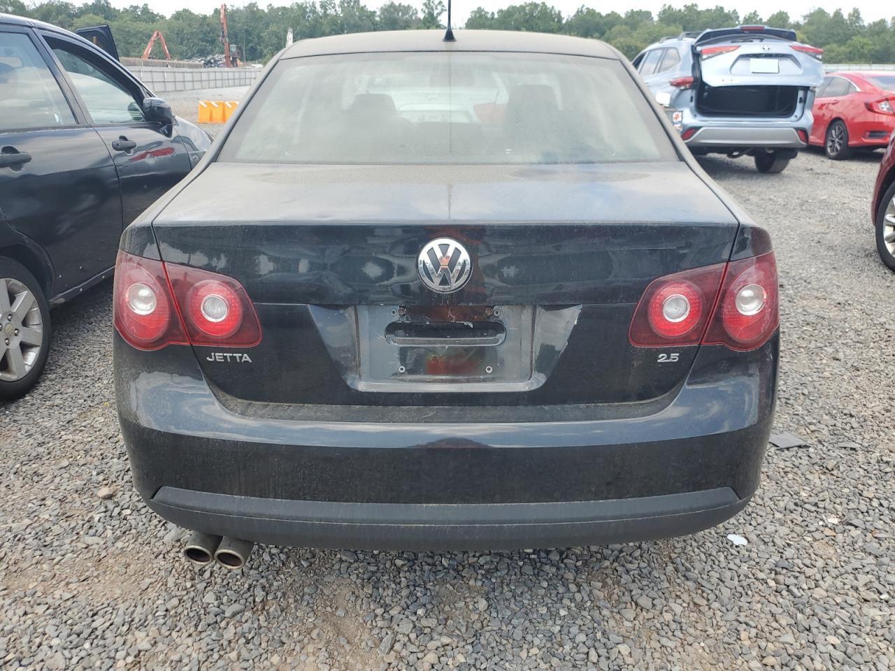 2010 Volkswagen Jetta Se - Image 6