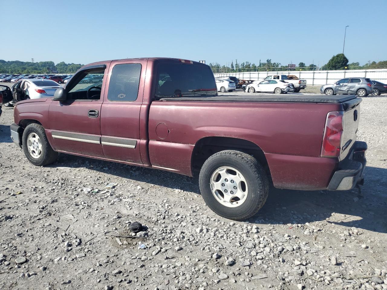2003 Chevrolet Silverado C1500 - Фото 2