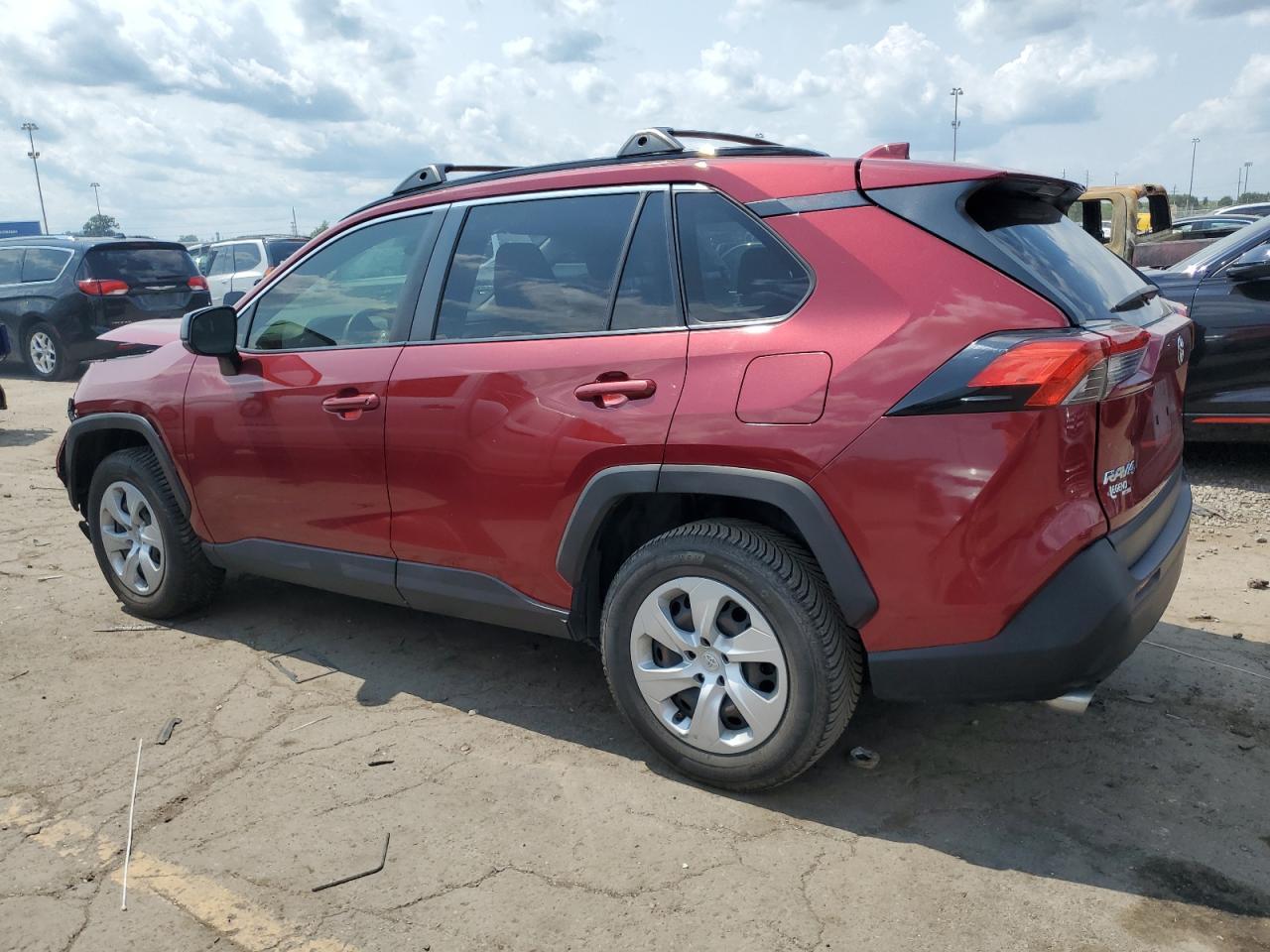 2020 Toyota Rav4 Le - Фото 2
