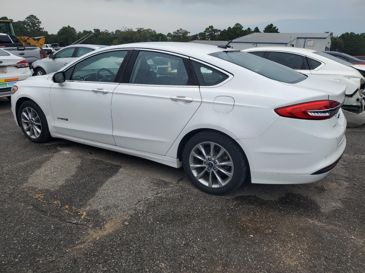 2017 Ford Fusion Se Hybrid - Фото 2