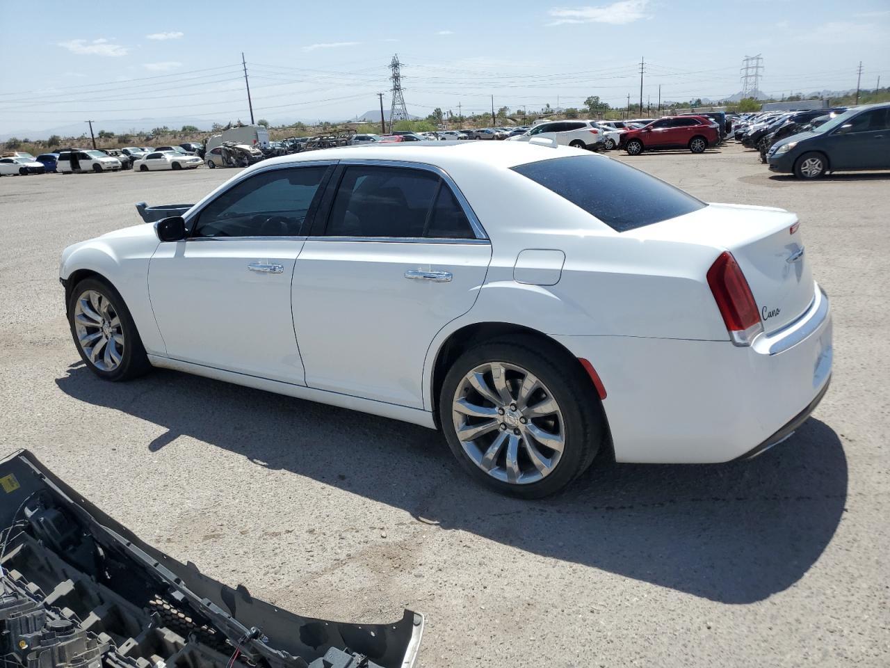 2017 Chrysler 300C - Image 2