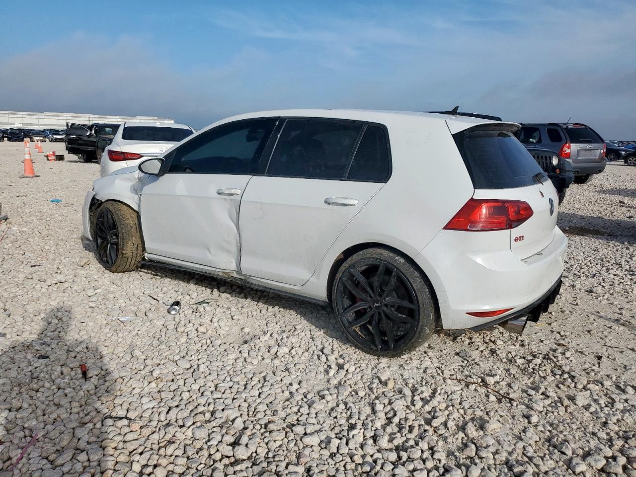 2016 Volkswagen Gti S/Se - Image 2