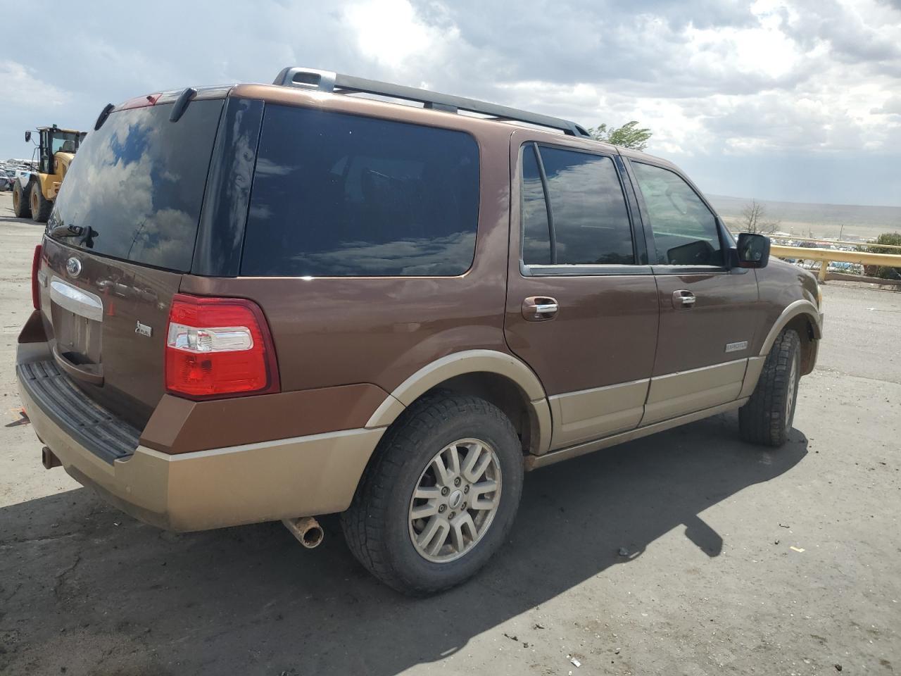 2011 Ford Expedition Xlt - Фото 3