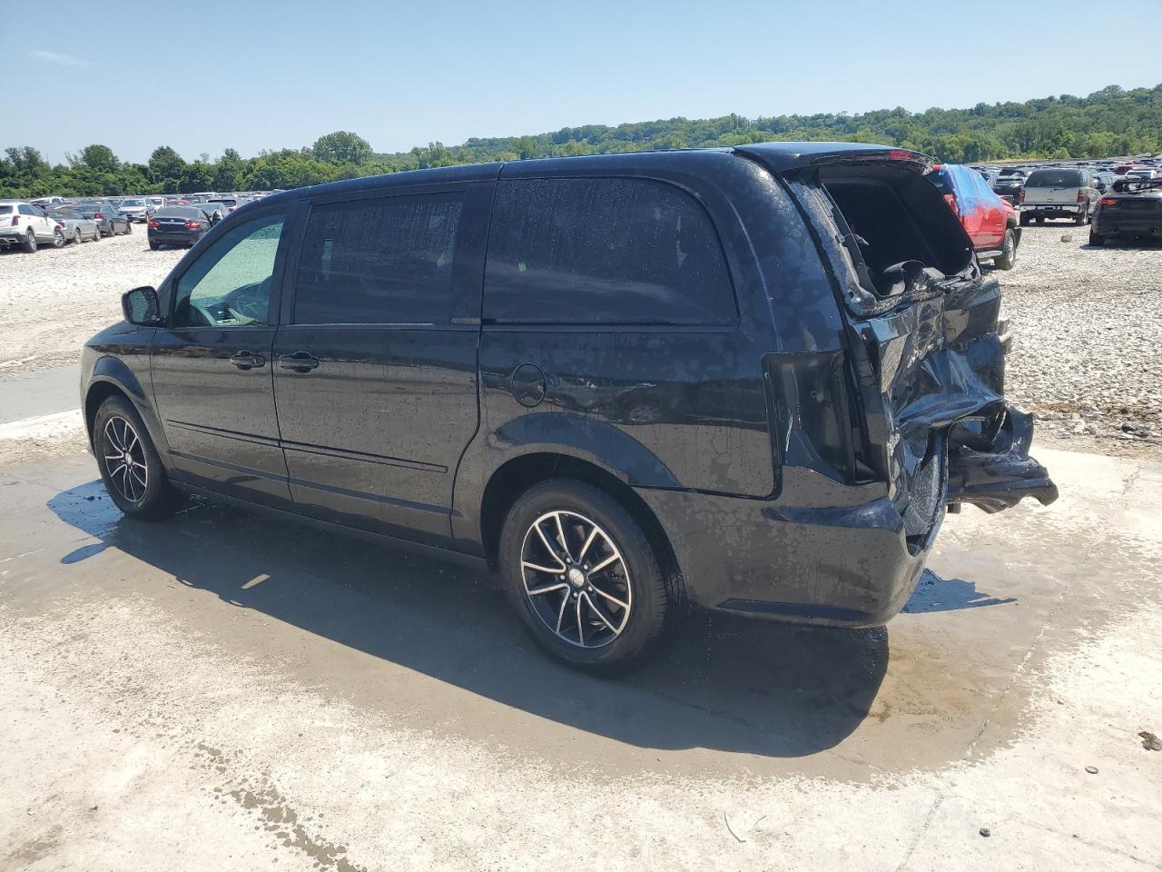 2017 Dodge Grand Caravan Sxt - Image 2