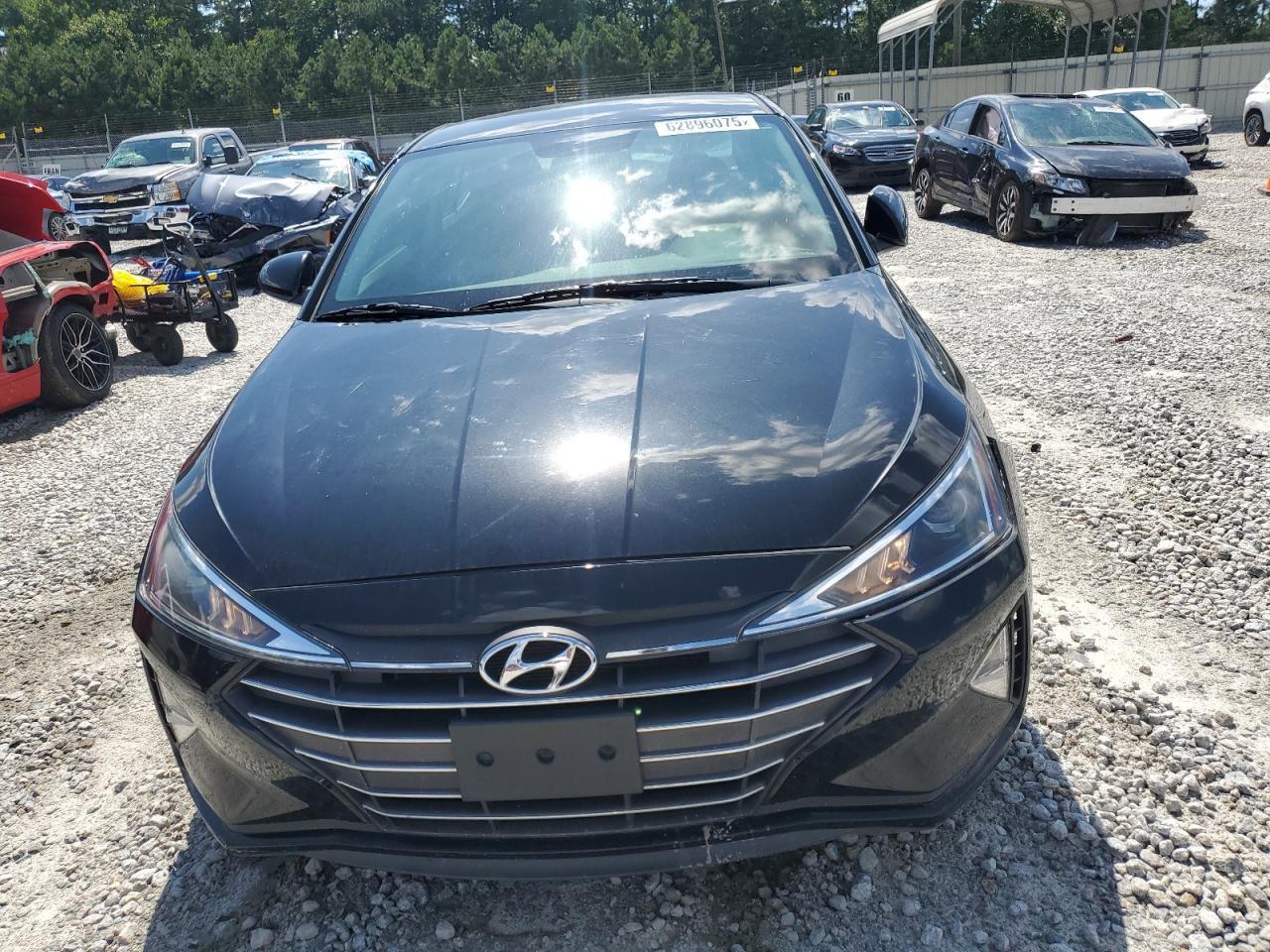 2019 Hyundai Elantra Se - Image 5