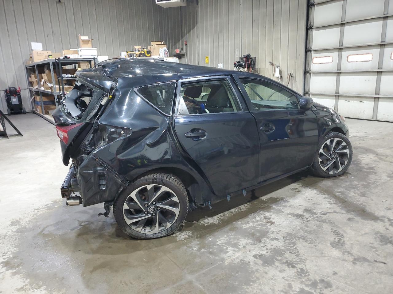 2018 Toyota Corolla Im - Фото 3