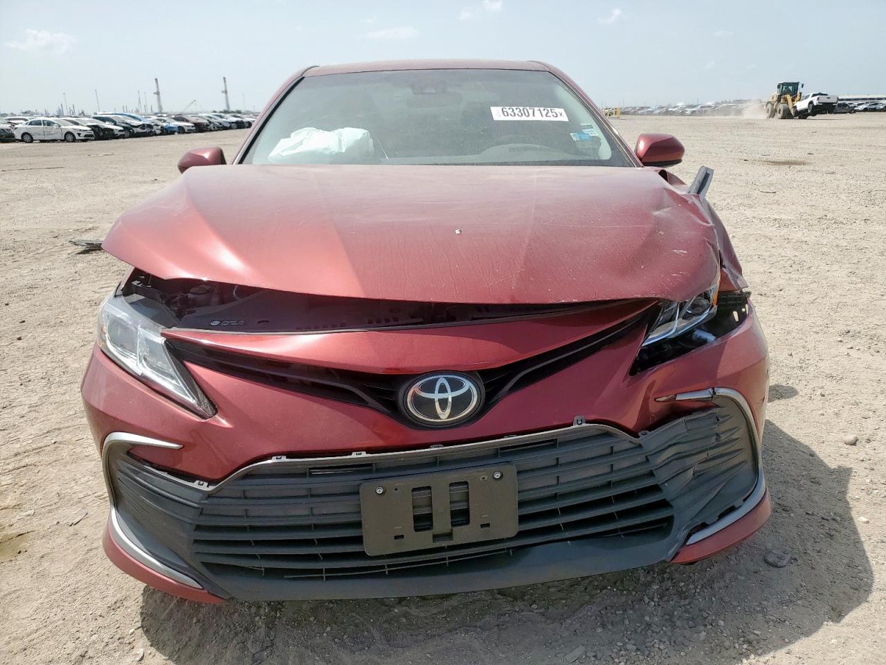 2021 Toyota Camry Le - Image 5