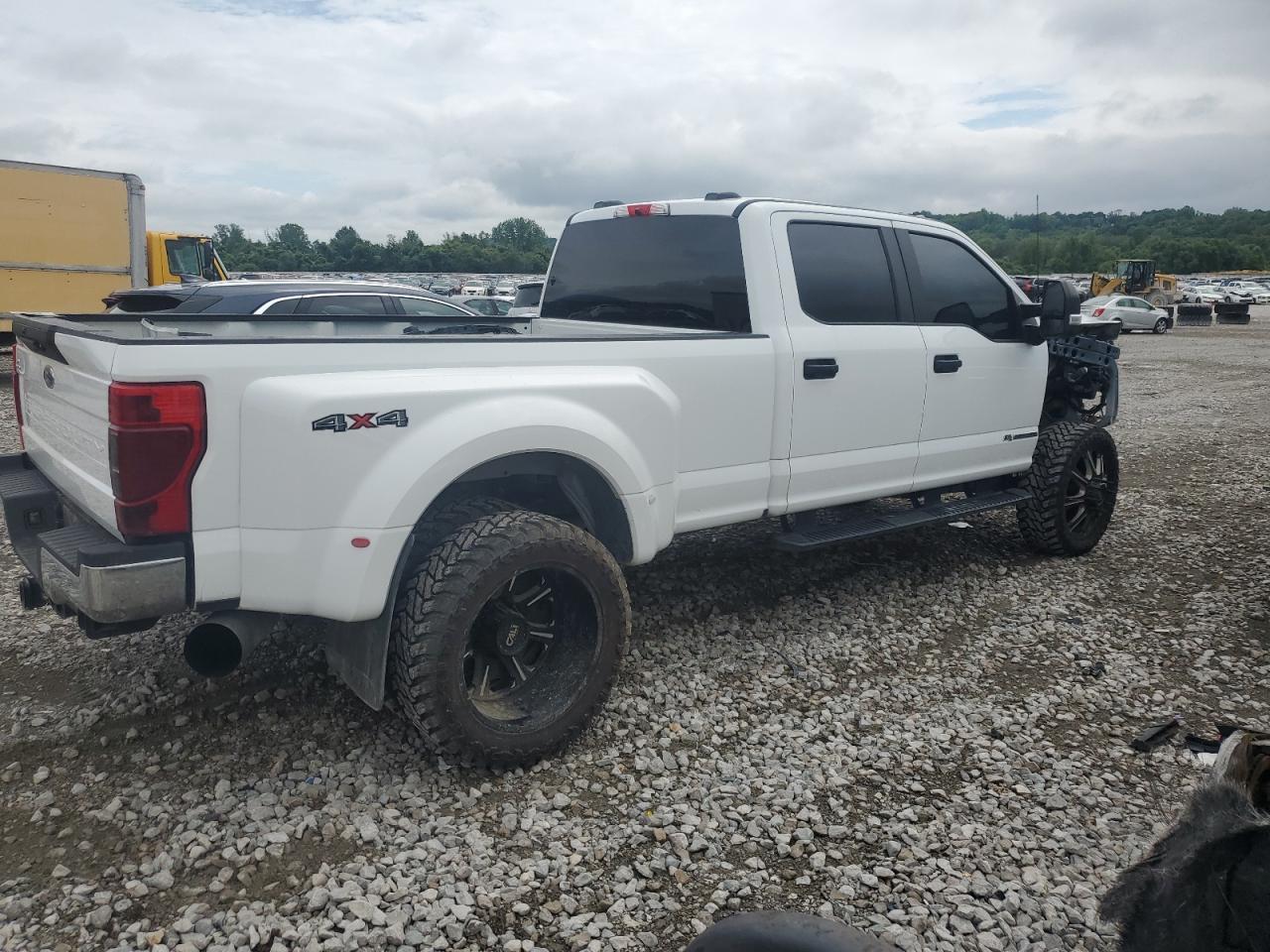 2022 Ford F350 Supe - Фото 3
