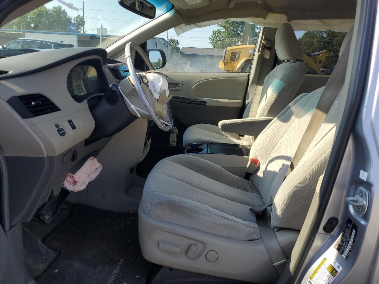 2011 Toyota Sienna Le - Фото 7