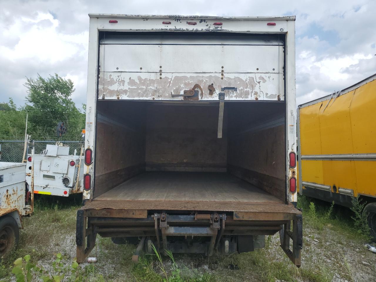 2012 Isuzu Npr Hd - Фото 6