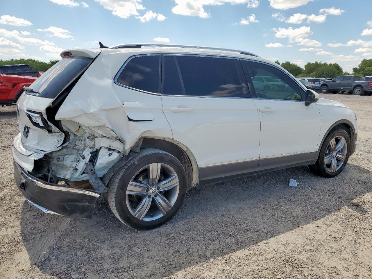 2021 Volkswagen Tiguan Se - Image 3