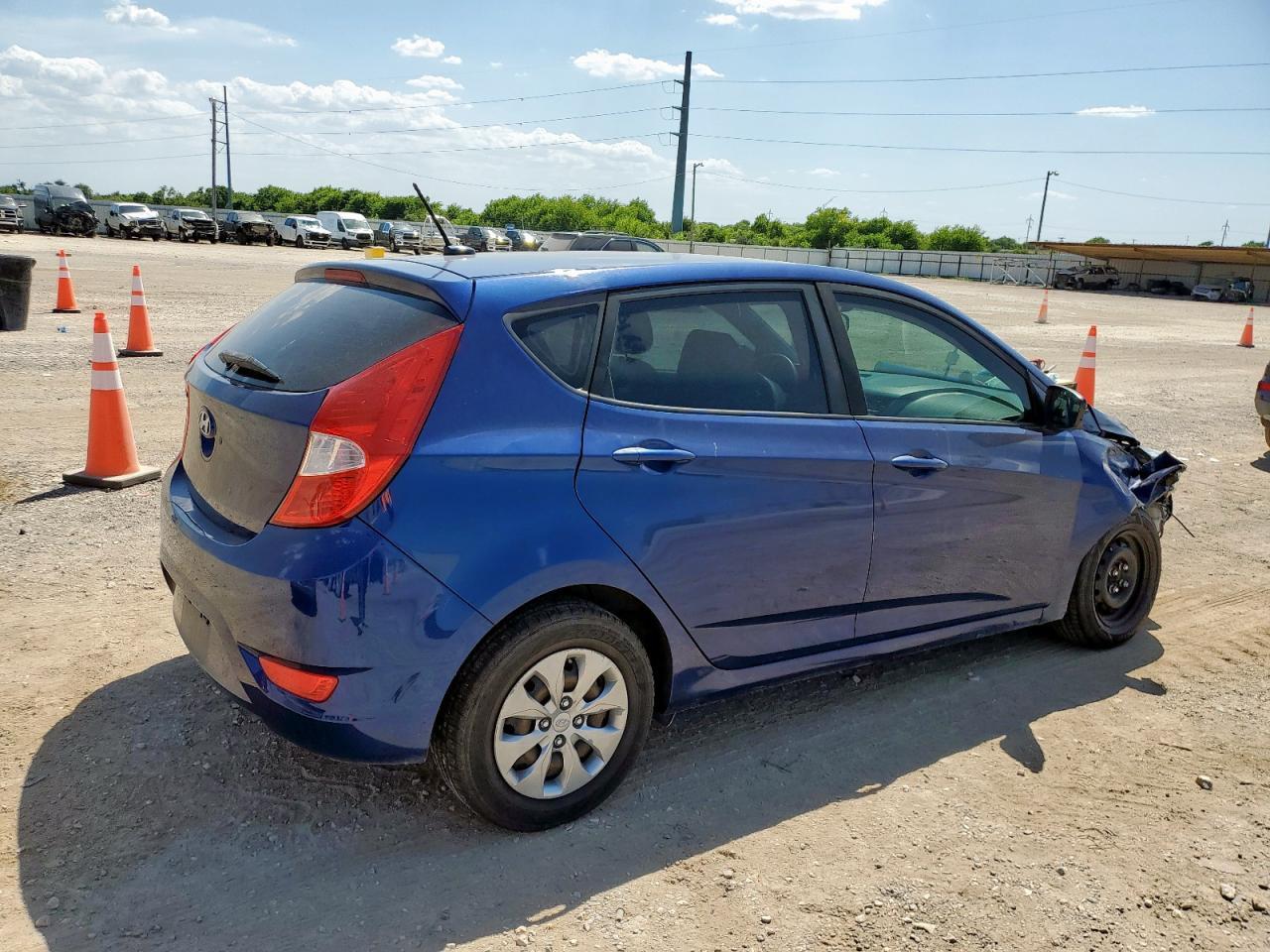 2017 Hyundai Accent Se - Фото 3