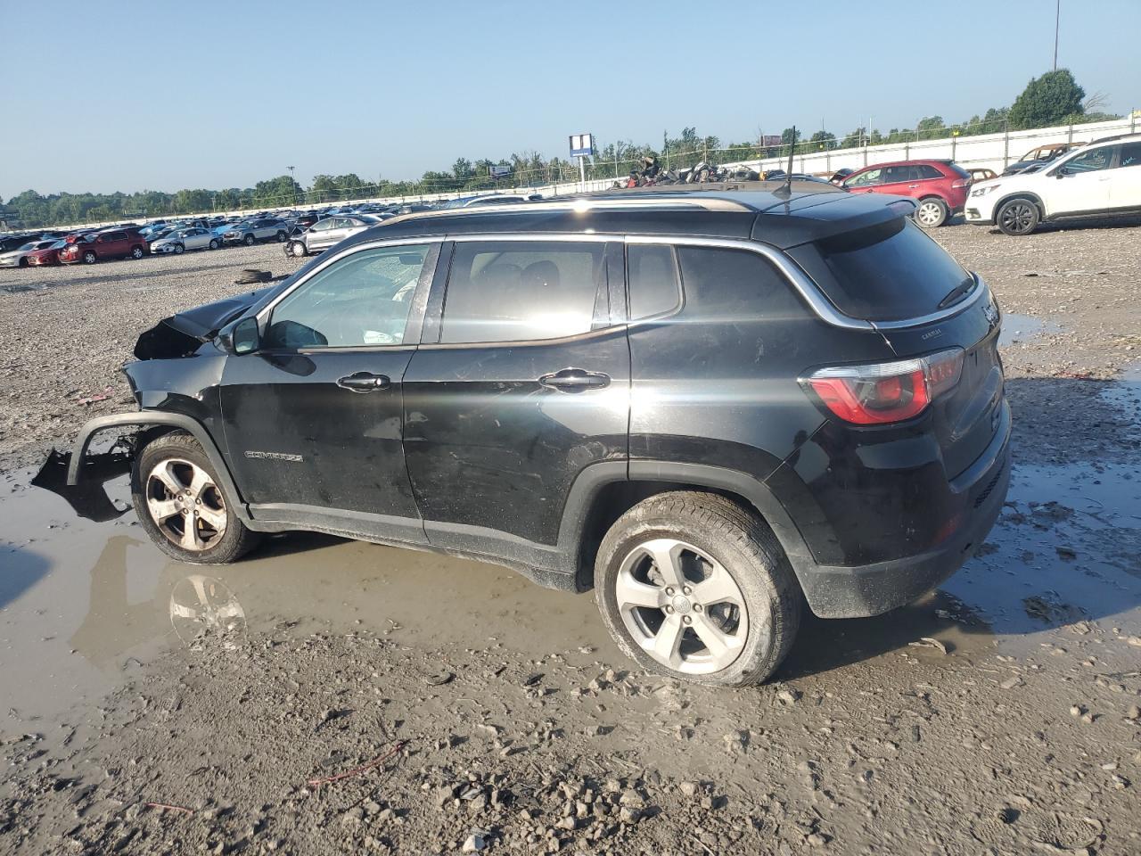 2017 Jeep Compass Latitude - Фото 2