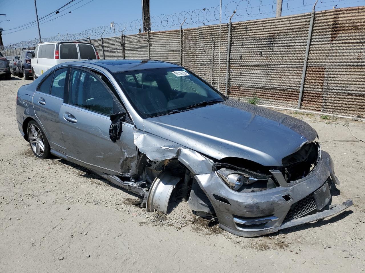 2014 Mercedes-Benz C 250 - Image 4