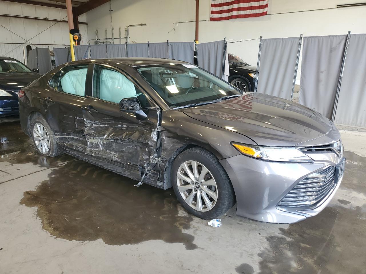 2019 Toyota Camry L - Фото 4