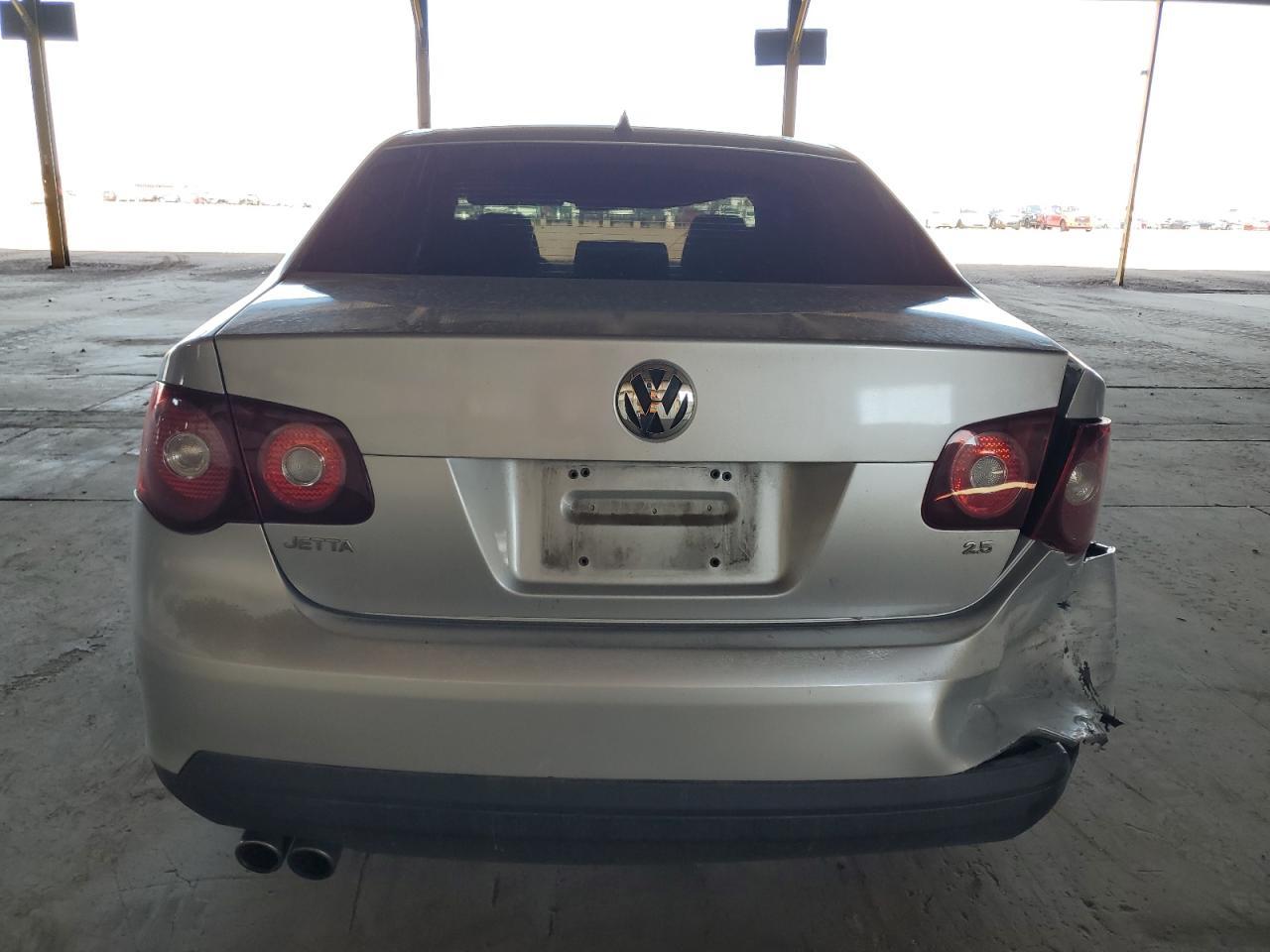 2010 Volkswagen Jetta S - Фото 6