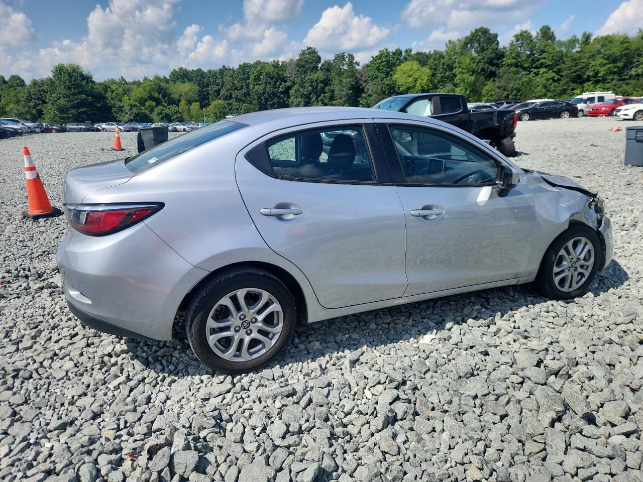 2018 Toyota Yaris Ia - Image 3