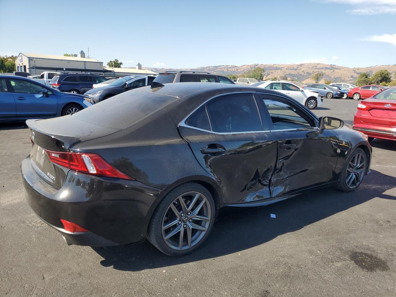 2016 Lexus Is 200T - Фото 3