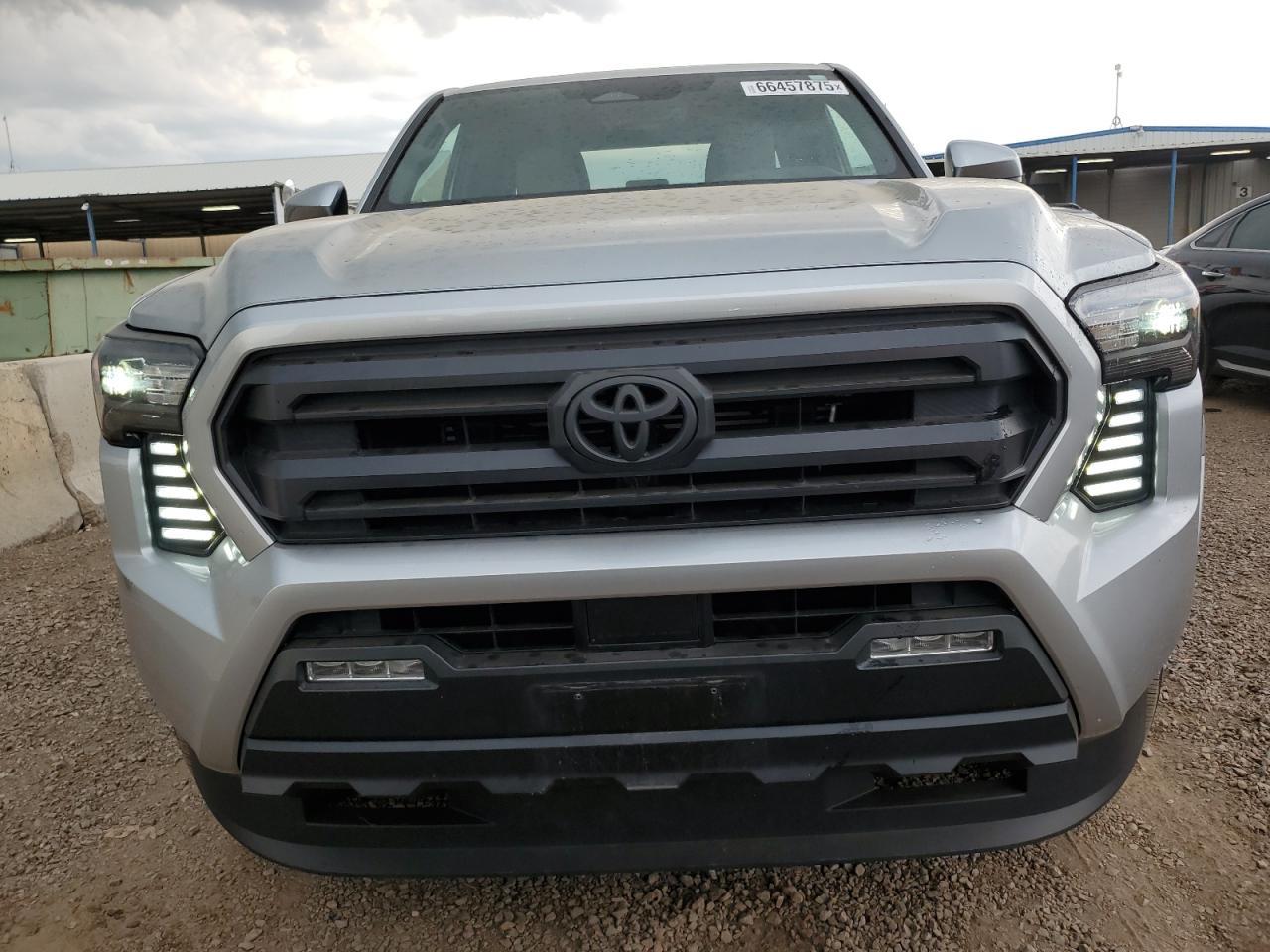 2024 Toyota Tacoma Double Cab - Image 5