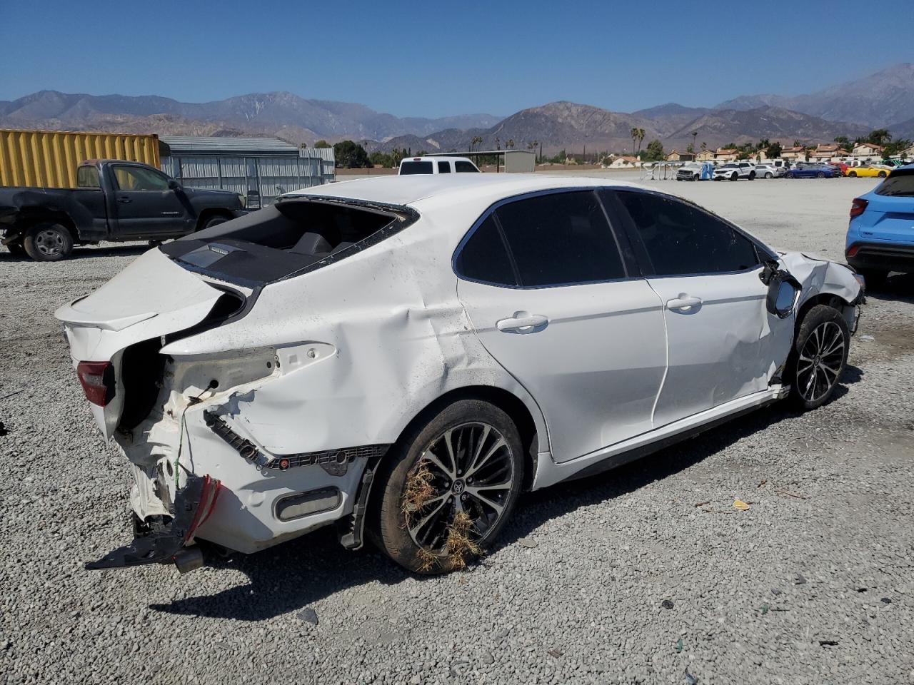 2018 Toyota Camry L - Image 3
