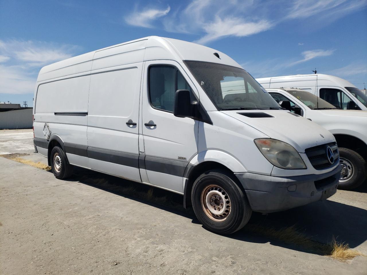2011 Mercedes-Benz Sprinter 2500 - Image 4
