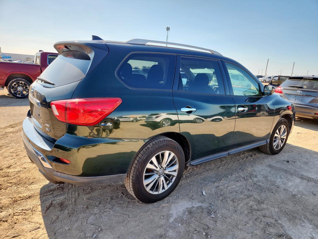 2020 Nissan Pathfinder Sv - Фото 3