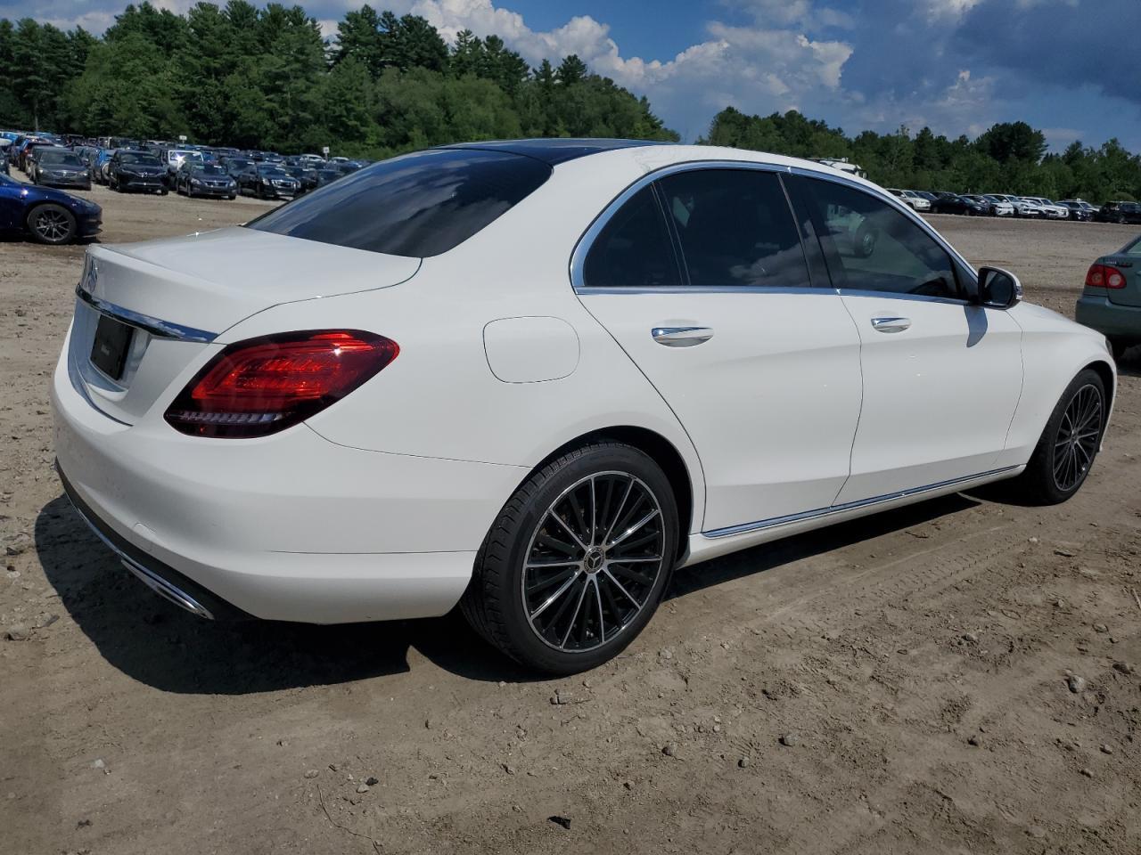 2021 Mercedes-Benz C 300 - Фото 3