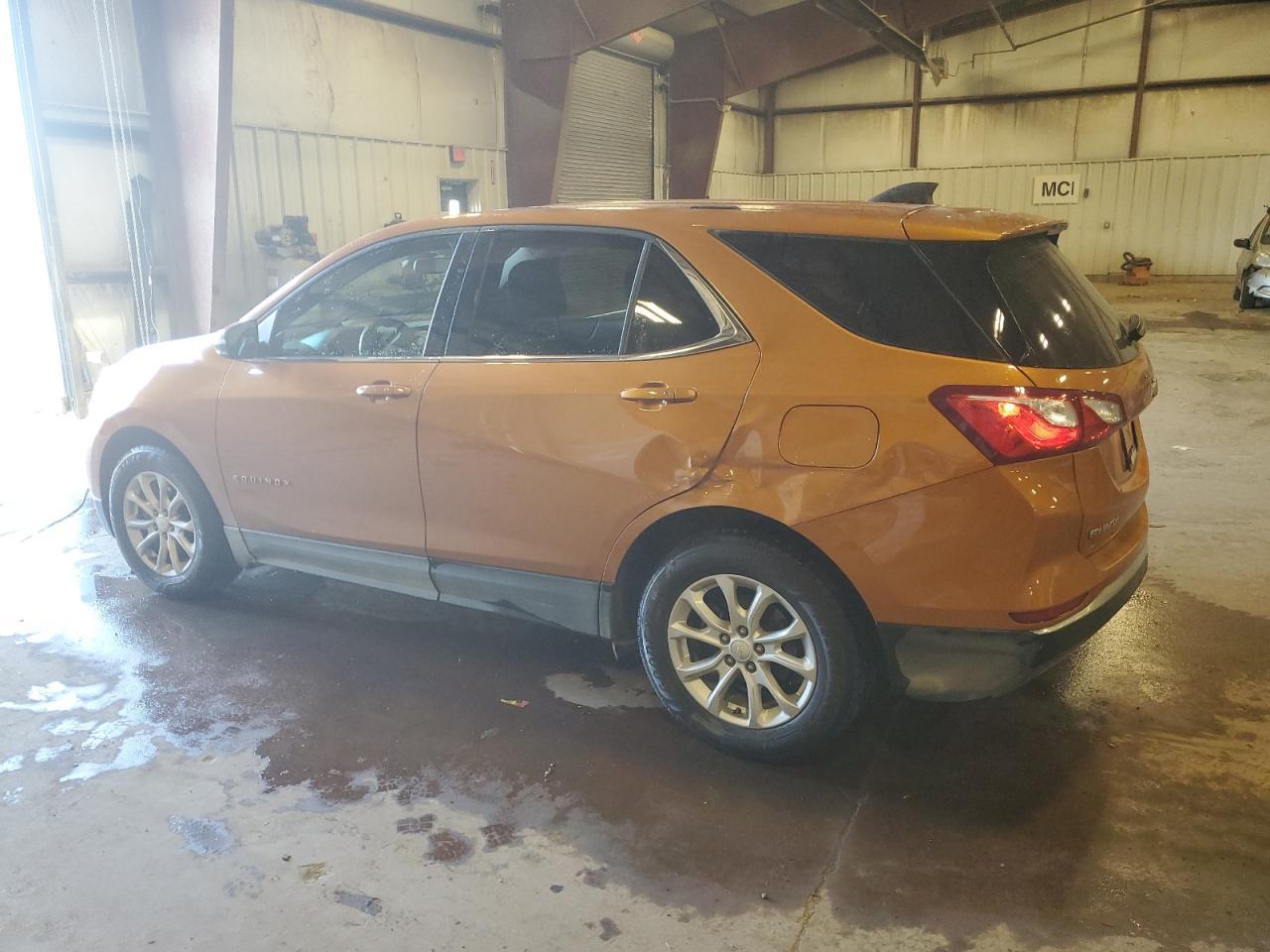 2018 Chevrolet Equinox Lt - Image 2