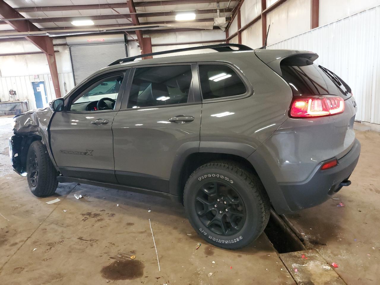 2022 Jeep Cherokee Latitude - Фото 2