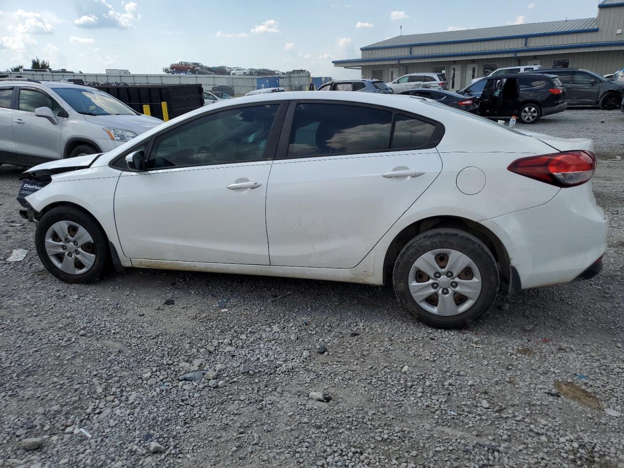 2017 Kia Forte Lx - Фото 2