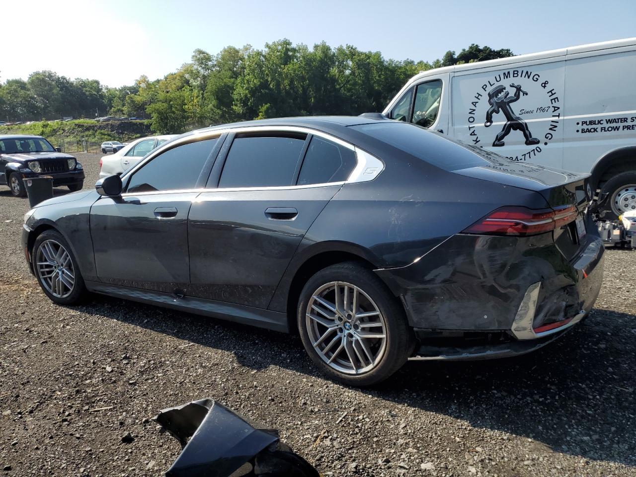 2024 BMW 530 Xi - Фото 2