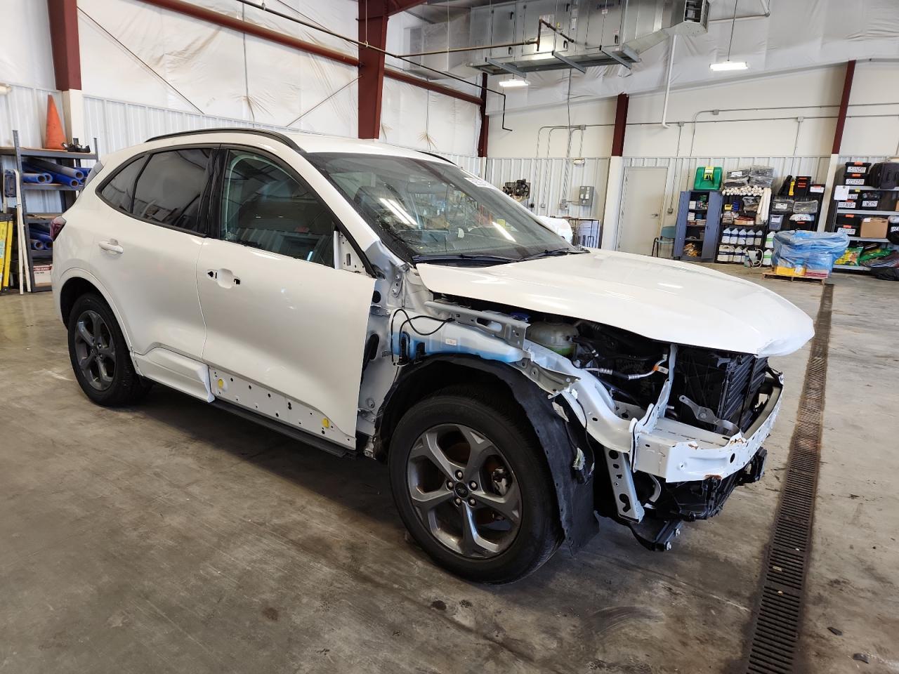 2024 Ford Escape St Line - Image 4