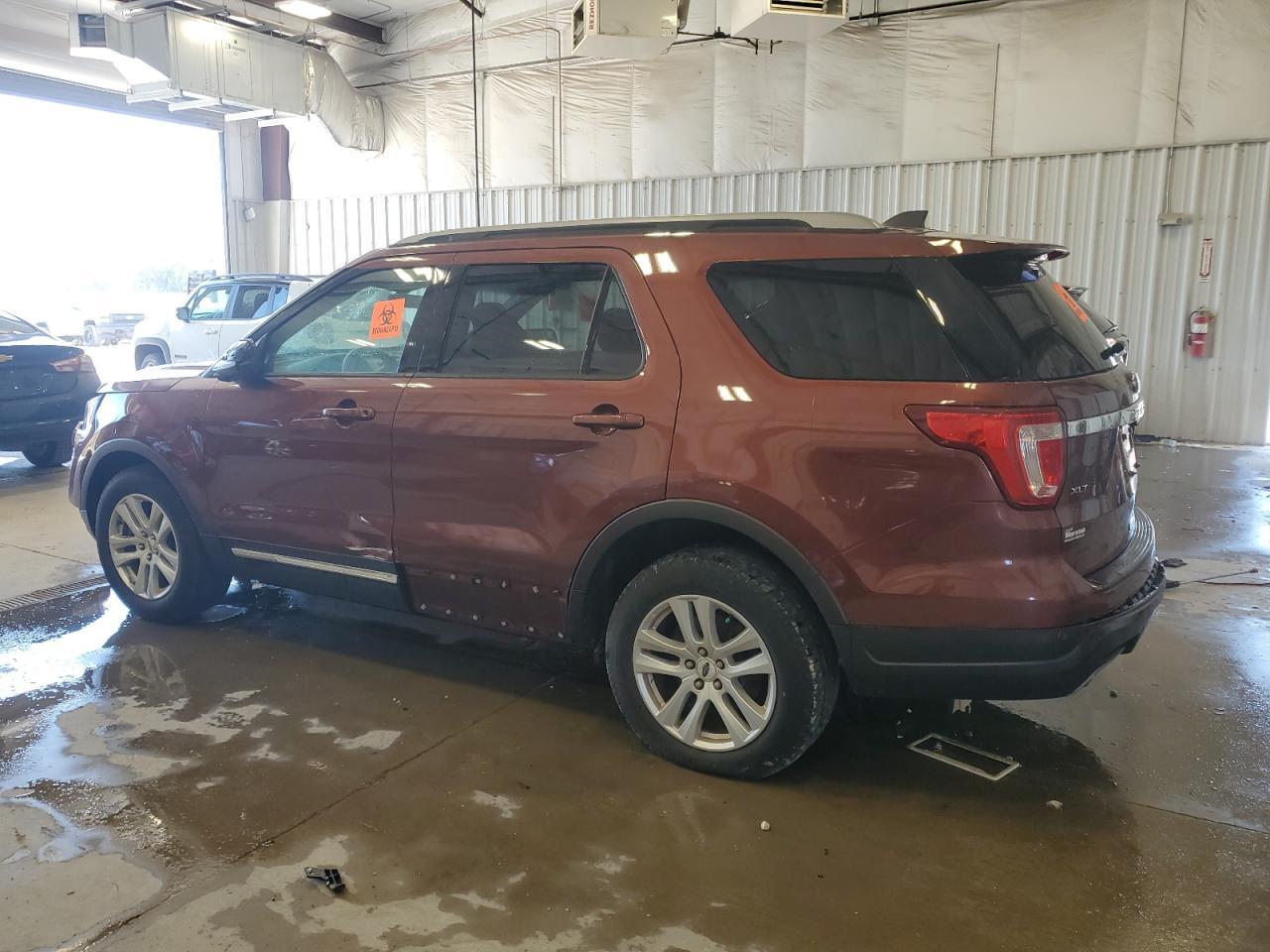 2018 Ford Explorer Xlt - Image 2