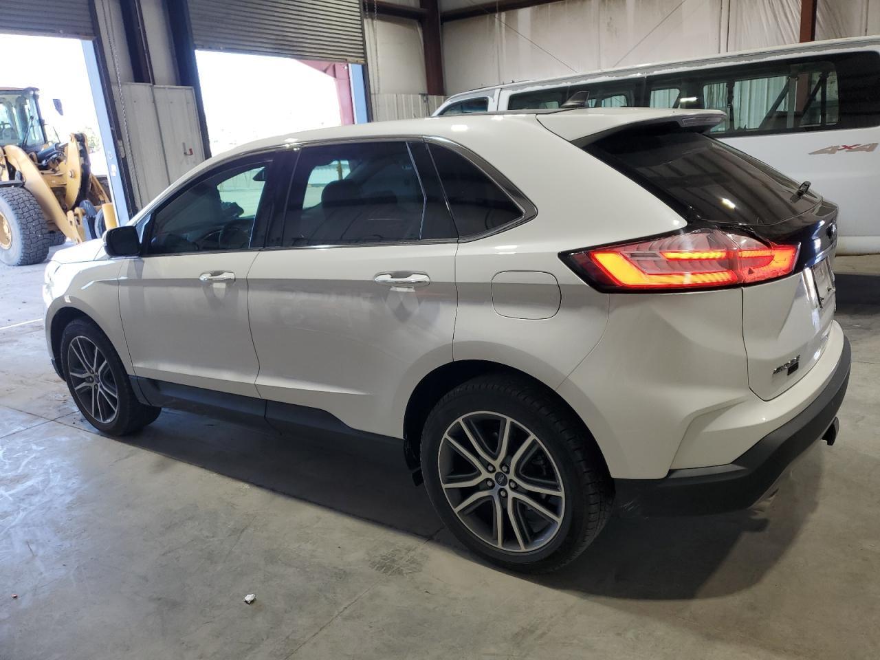 2020 Ford Edge Titanium - Фото 2