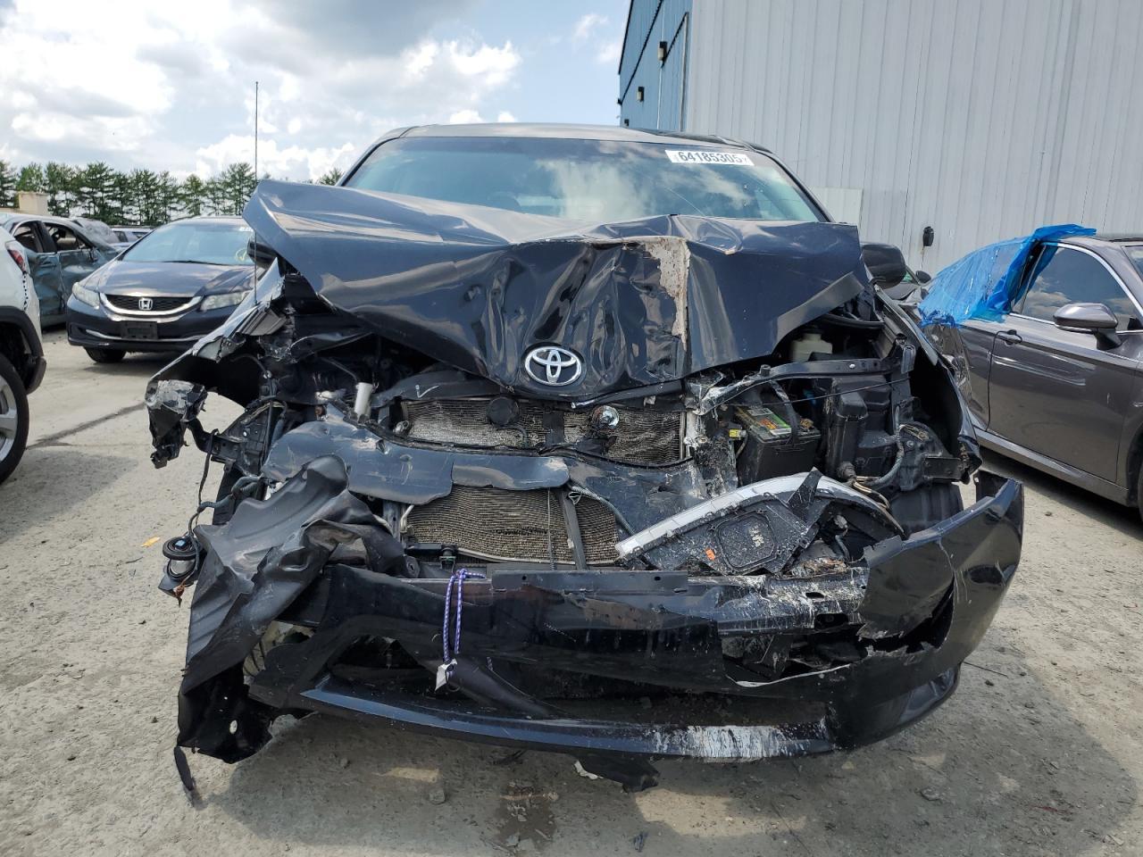 2011 Toyota Sienna Le - Image 5