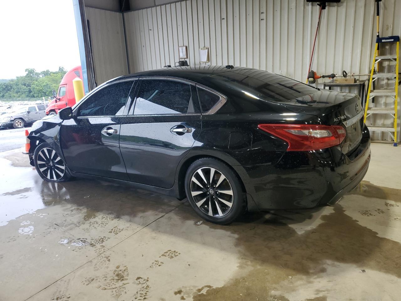 2018 Nissan Altima 2.5 - Фото 2