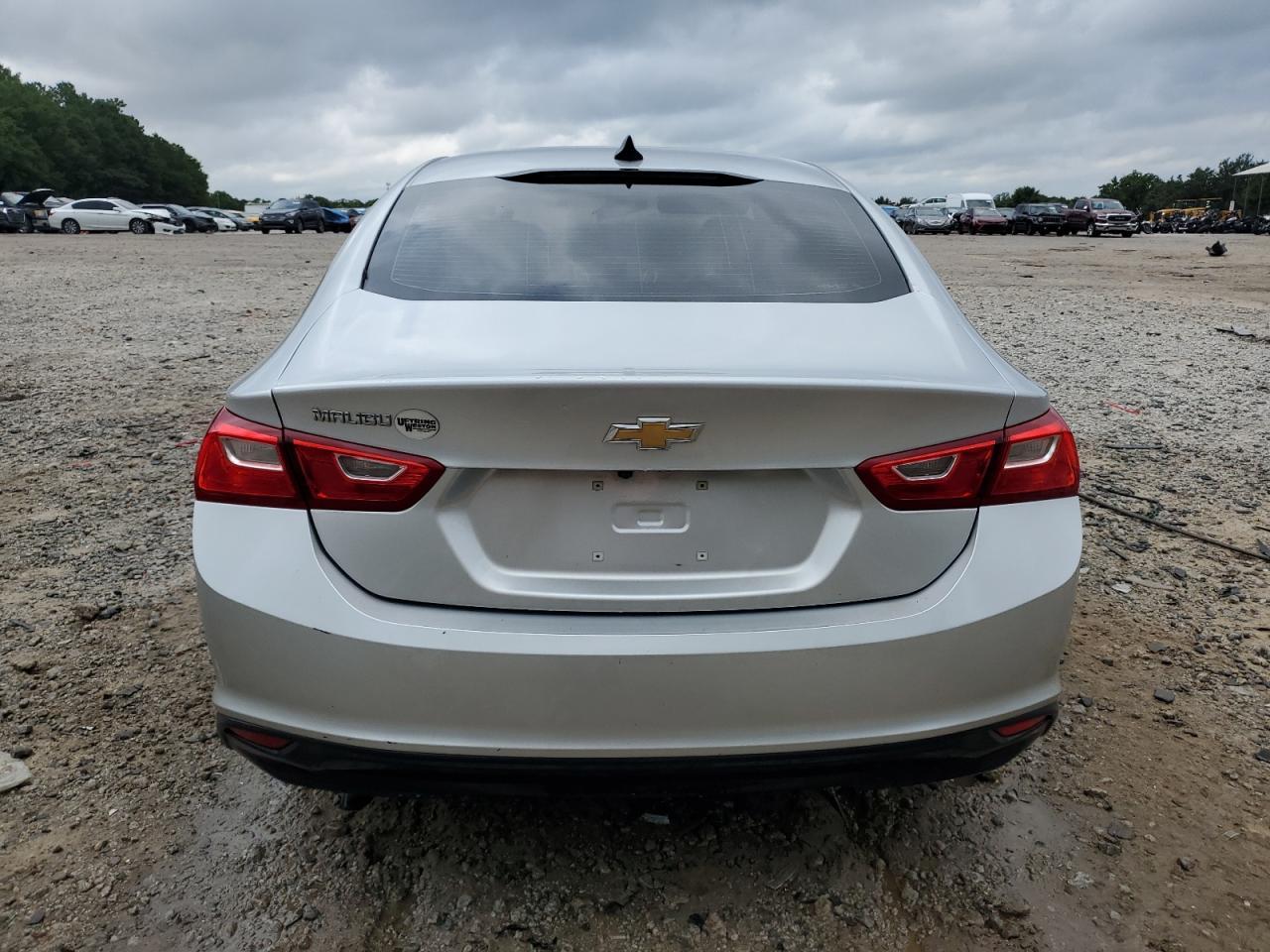 2021 Chevrolet Malibu Ls - Фото 6