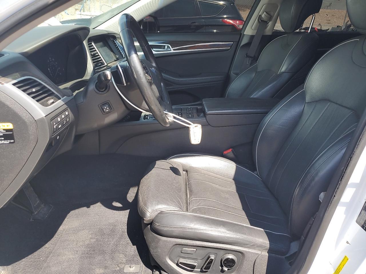 2015 Hyundai Genesis 3.8L - Фото 7