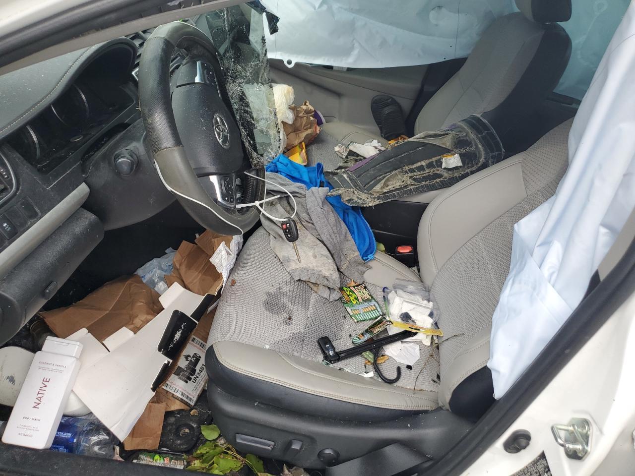 2016 Toyota Camry Le - Фото 7