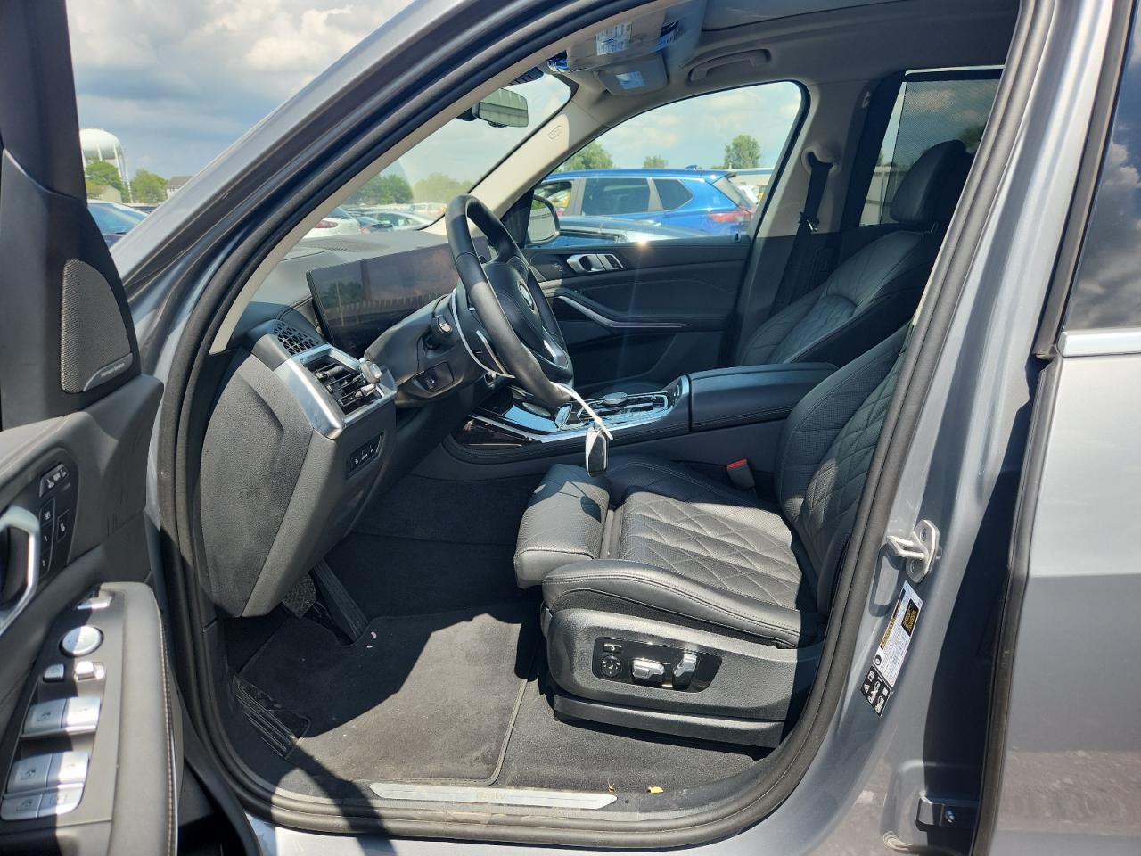 2025 BMW X7 xDrive40I - Фото 7
