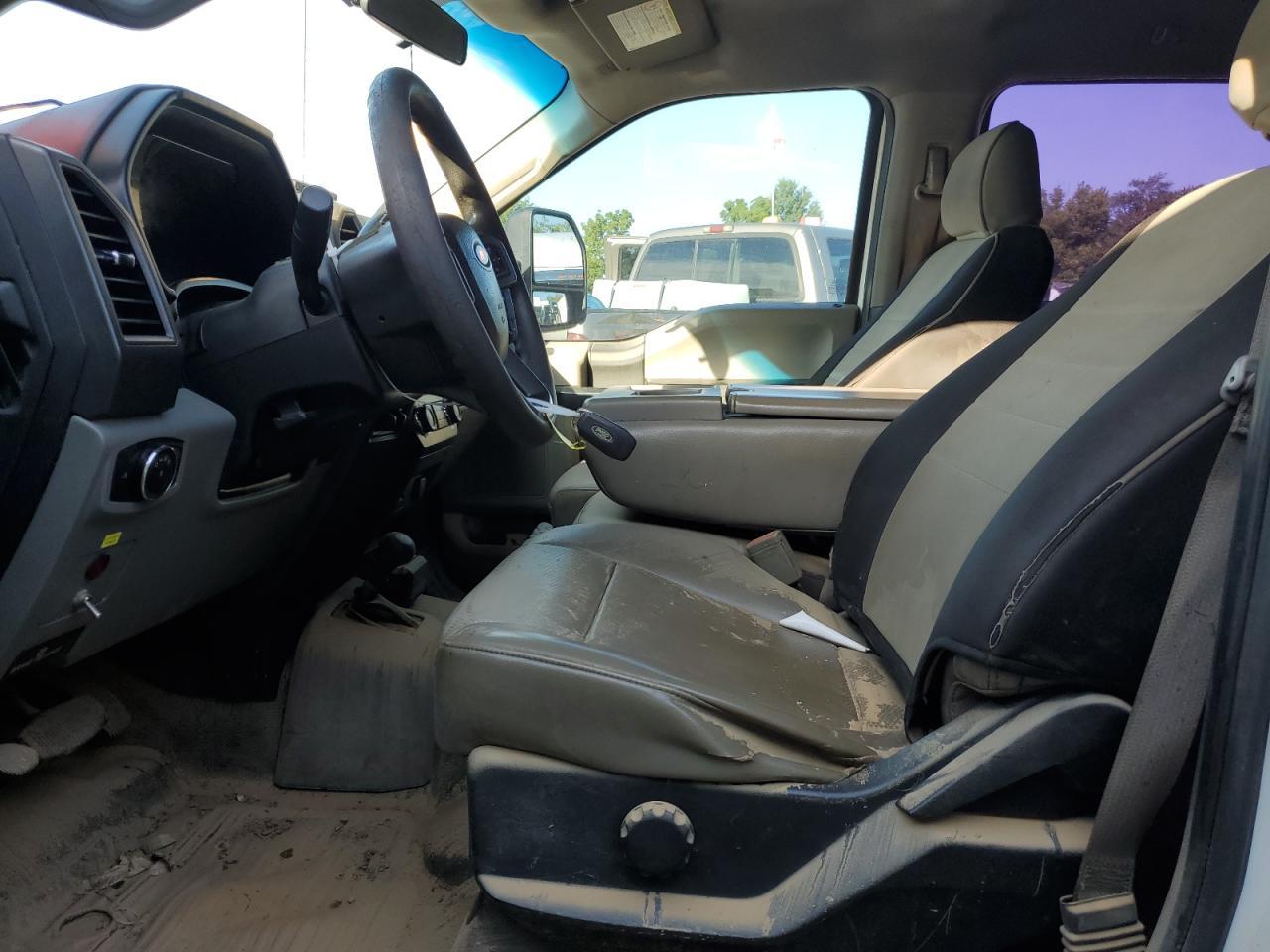 2019 Ford F550 Super Duty - Image 7