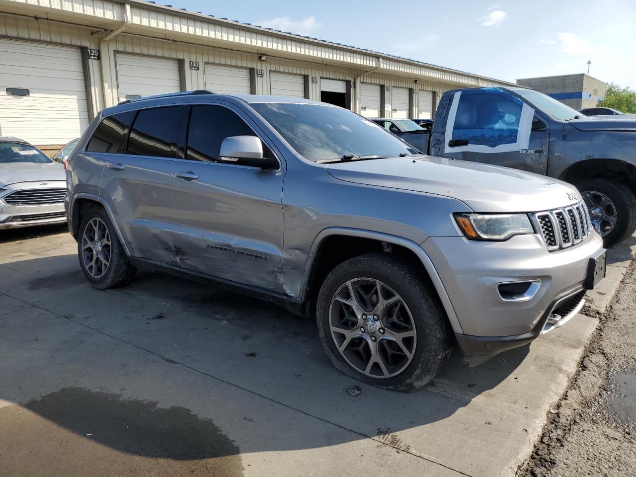 2018 Jeep Grand Cherokee Limited - Image 4