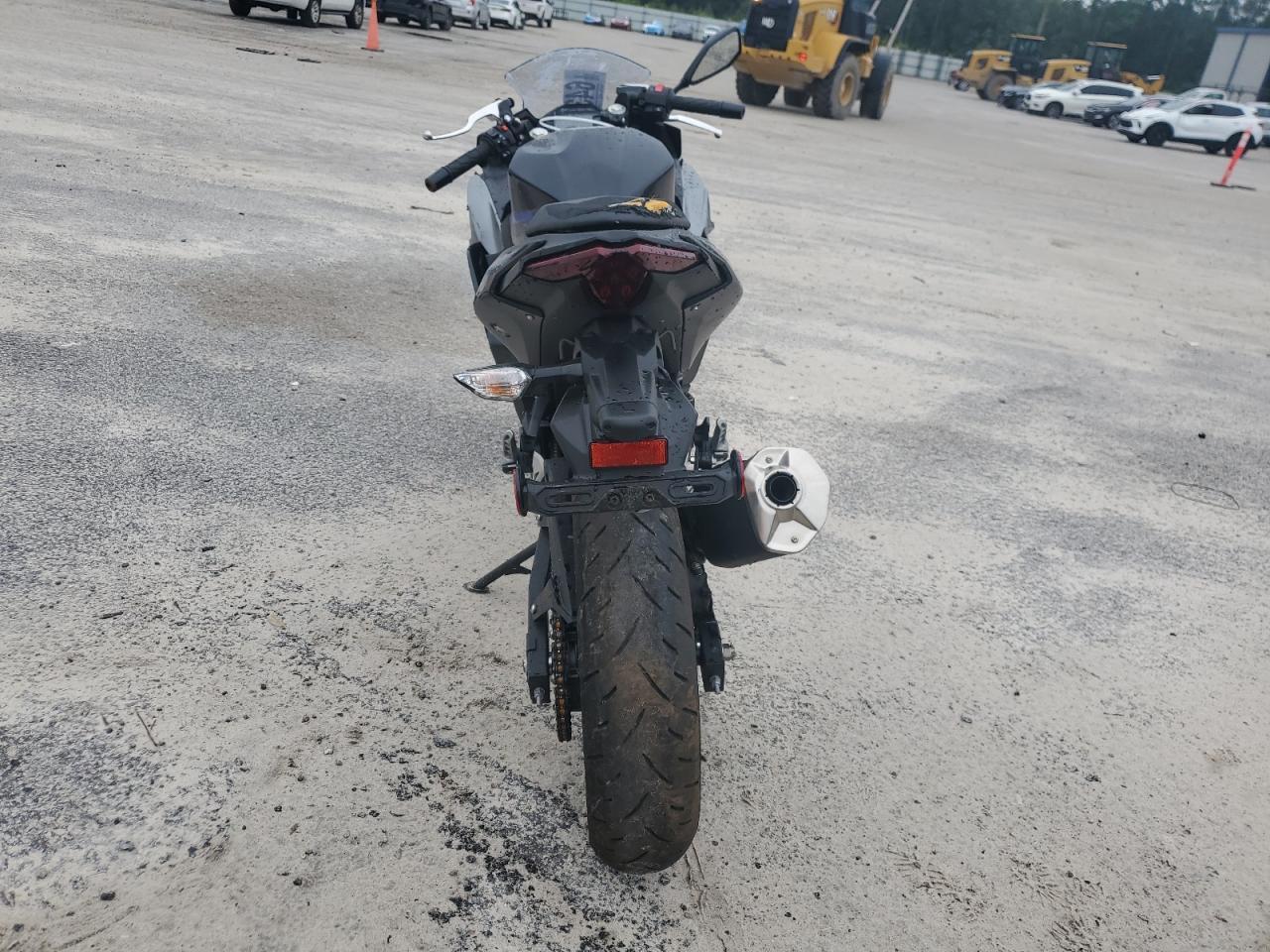 2025 Kawasaki Ex500 - Image 4