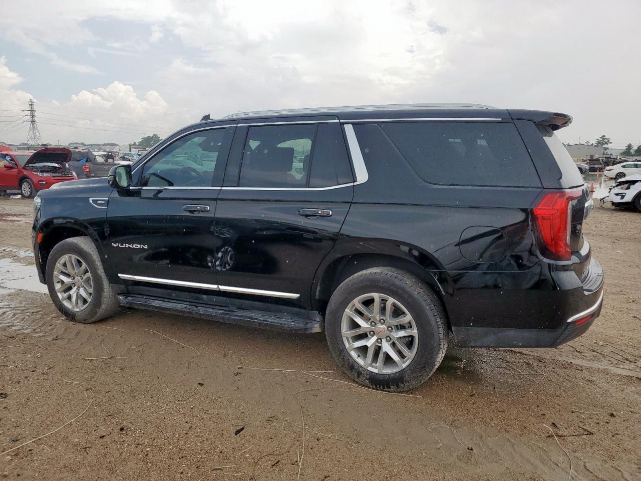 2024 GMC Yukon Slt - Фото 2