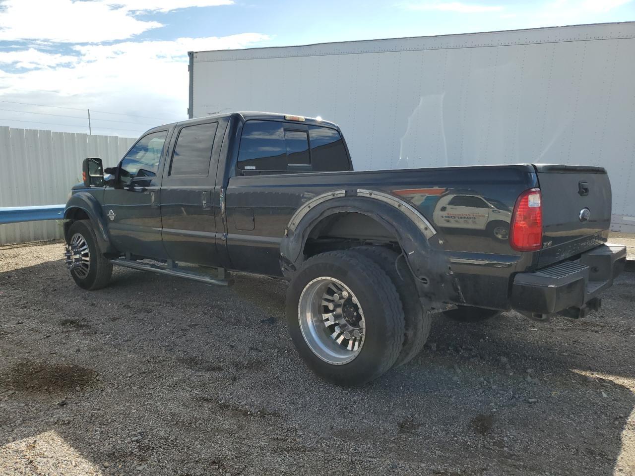 2011 Ford F450 Super Duty - Image 2