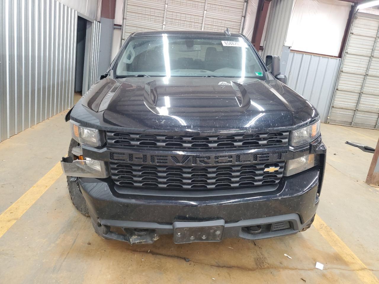2019 Chevrolet Silverado K1500 Custom - Фото 5