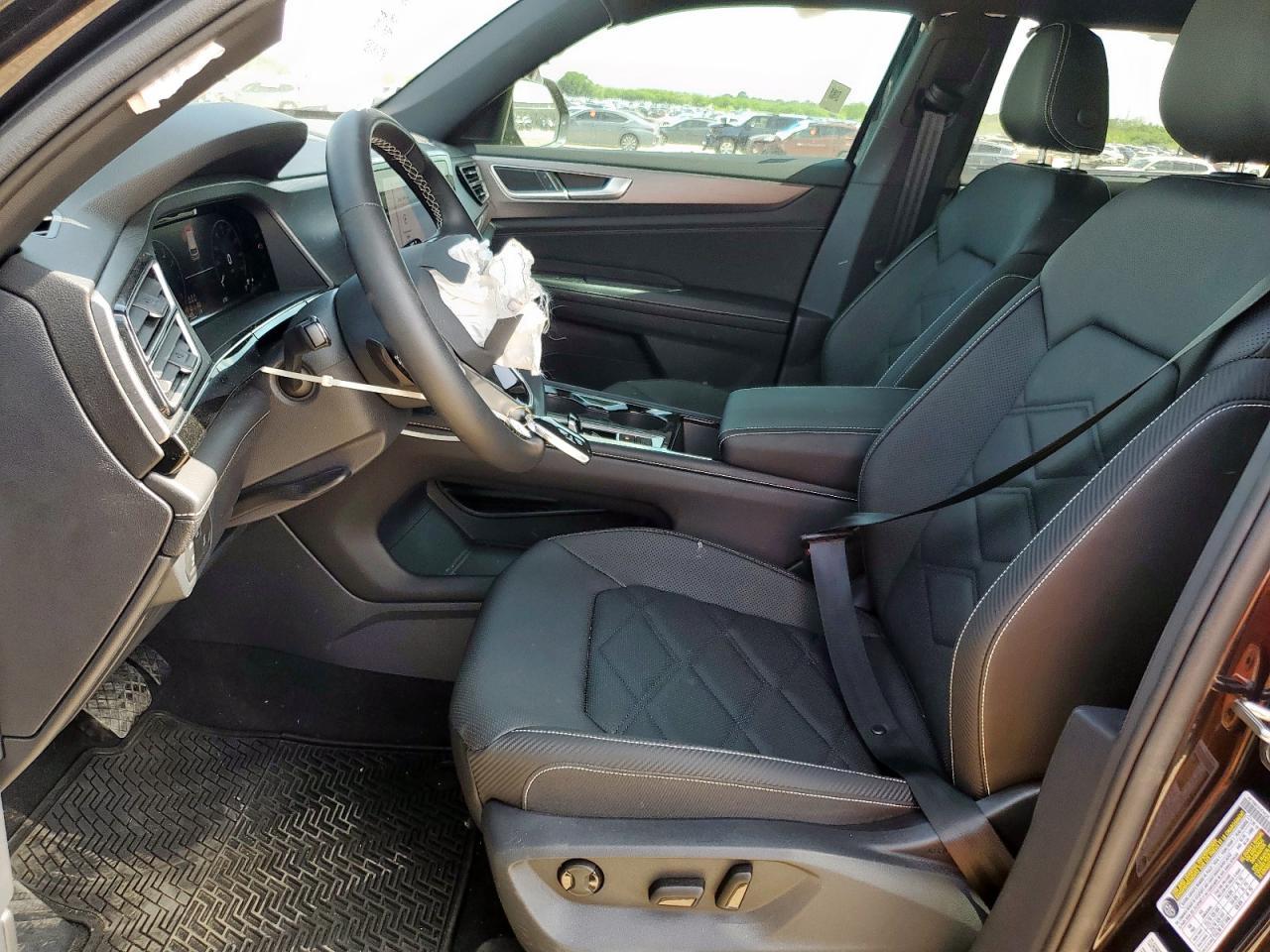 2025 Volkswagen Atlas Cross Sport Se - Image 7