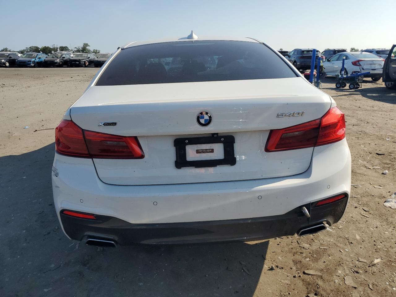 2018 BMW 540 Xi - Image 6