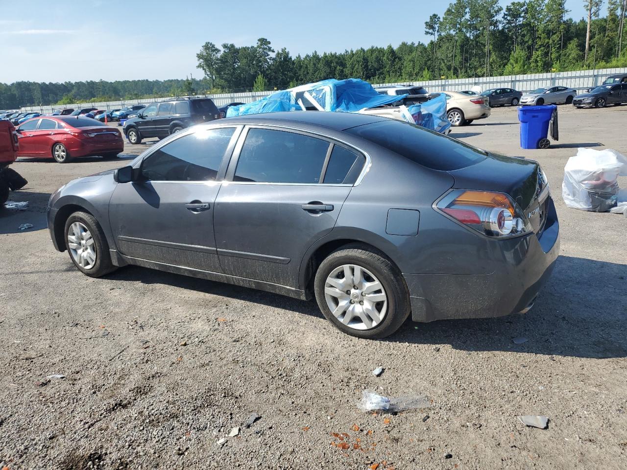 2009 Nissan Altima 2.5 - Image 2