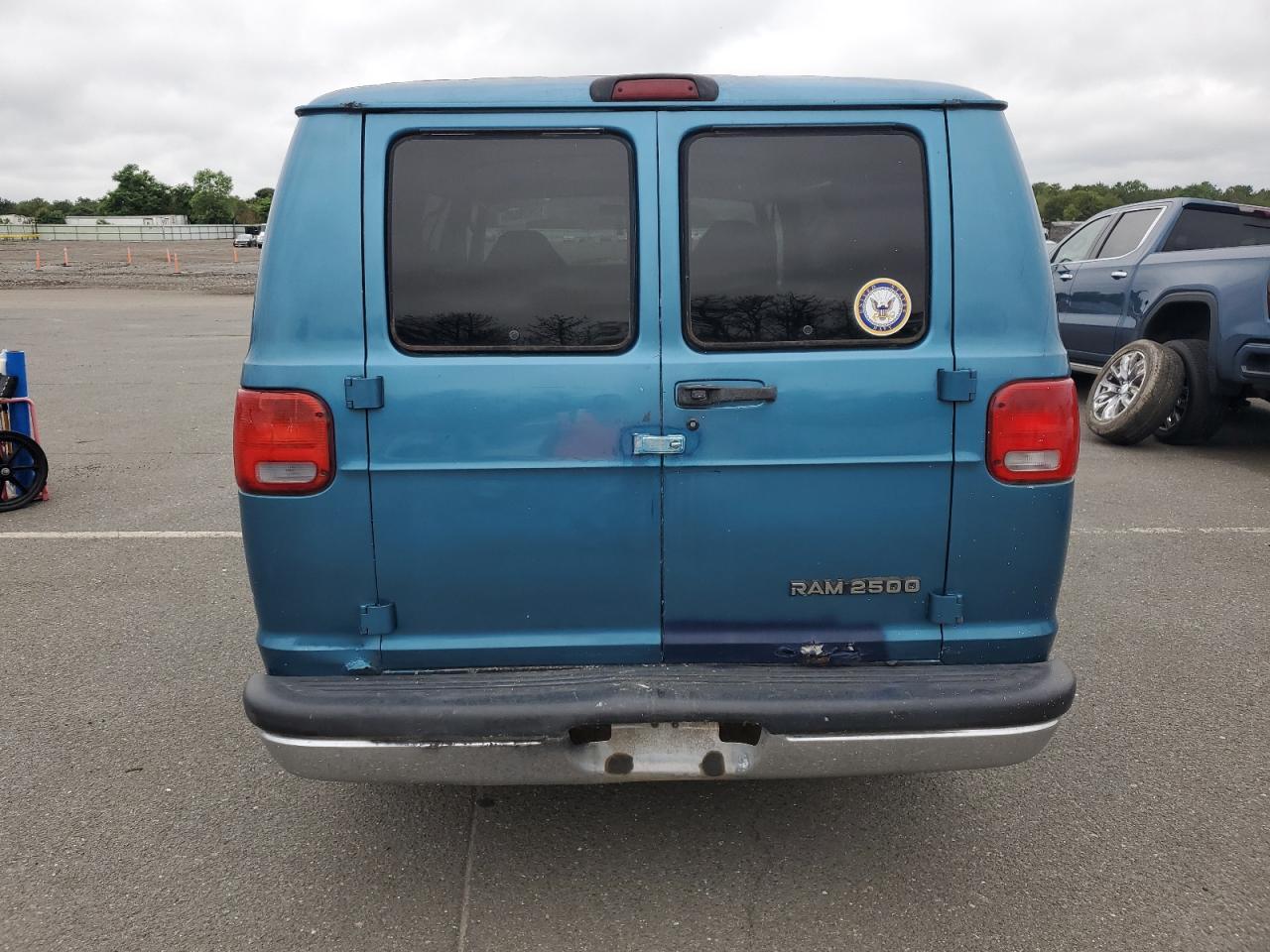 1998 Dodge Ram Wagon B2500 - Image 6